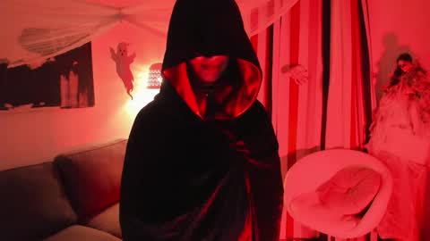 Raychell Black  online show from 10.31.25