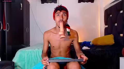 Snapshot of raydevil_ chatting on 12.21.24 Rayn online show from 12.21.24