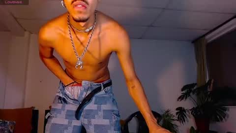 Snapshot of raydevil_ chatting on 01.18.25 Rayn online show from 01.18.25