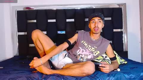 Snapshot of raydevil_ chatting on 02.18.25 Rayn online show from 02.18.25