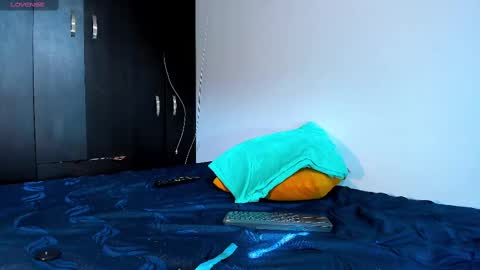 Snapshot of raydevil_ chatting on 03.02.25 Rayn online show from 03.02.25