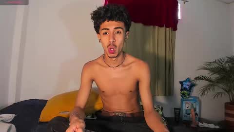 Snapshot of raydevil_ chatting on 03.03.25 Rayn online show from 03.03.25