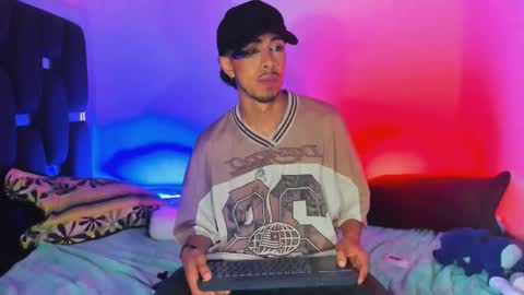 Snapshot of raydevil_ chatting on 10.16.25 Rayn online show from 10.16.25