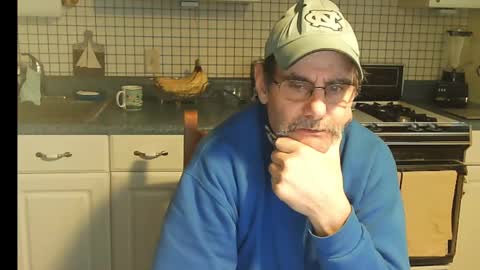 Snapshot of raylene4u2 chatting on 01.21.25 Ray online show from 01.21.25