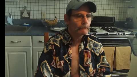 Snapshot of raylene4u2 chatting on 01.27.25 Ray online show from 01.27.25