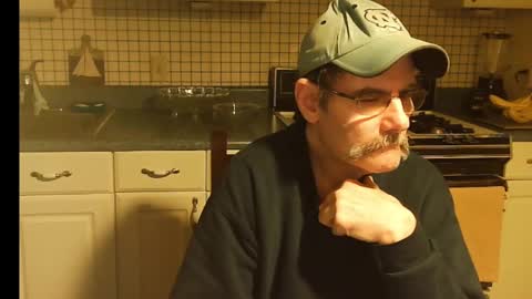 Snapshot of raylene4u2 chatting on 02.11.25 Ray online show from 02.11.25