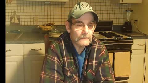 Snapshot of raylene4u2 chatting on 02.24.25 Ray online show from 02.24.25