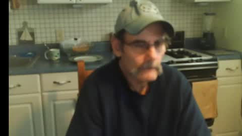 Snapshot of raylene4u2 chatting on 03.01.25 Ray online show from 03.01.25