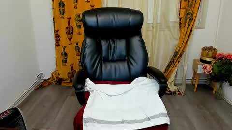 Snapshot of raylennem01 chatting on 02.24.26 ray online show from 02.24.26