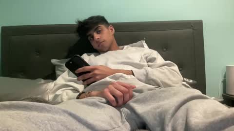 Snapshot of raymondg8596 chatting on 02.03.25 raymondg8596 online show from 02.03.25