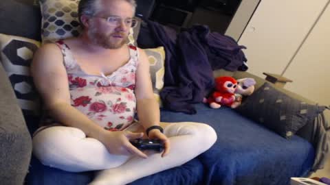 Snapshot of raymondsun chatting on 12.24.24 Sunshine Ray online show from 12.24.24