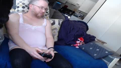 Snapshot of raymondsun chatting on 01.26.25 Sunshine Ray online show from 01.26.25