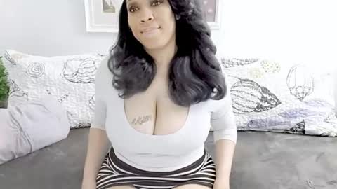 Snapshot of rayne_woods chatting on 06.21.26 rayne woods online show from 06.21.26