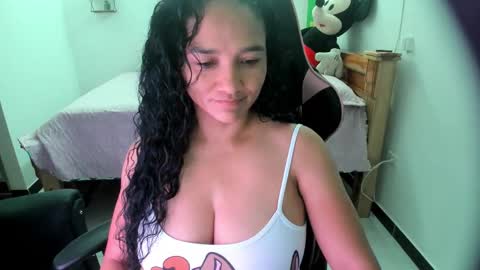 Danna online show from 10.21.25