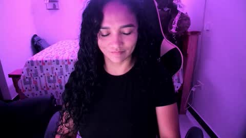 Snapshot of rayza_mature_ chatting on 11.26.25 Danna online show from 11.26.25