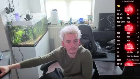 Rayzel online show from 04.12.26