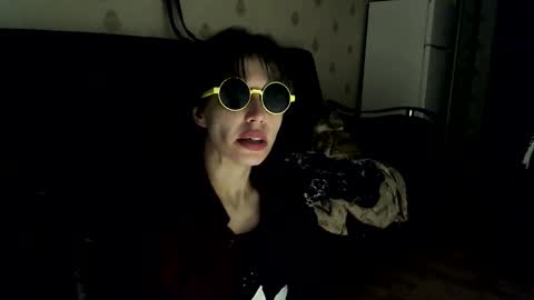 Snapshot of raziel_haze chatting on 11.25.25 Yrriel Strife Candy-Demon Caveboy mr. Cringe online show from 11.25.25