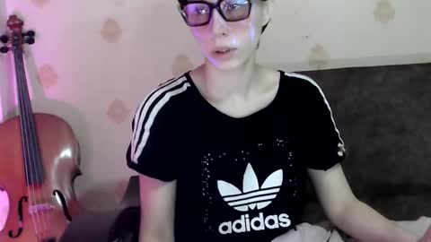 Snapshot of raziel_haze chatting on 12.20.25 Yrriel Strife Candy-Demon Caveboy mr. Cringe online show from 12.20.25