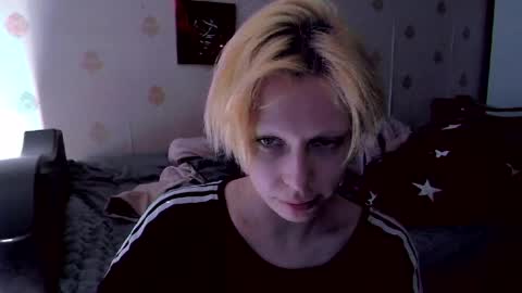 Snapshot of raziel_haze chatting on 04.21.26 Yrriel Strife Candy-Demon Caveboy mr. Cringe online show from 04.21.26