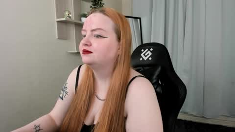 Snapshot of razoom_emma chatting on 06.05.26 Emma Razumovskaya online show from 06.05.26