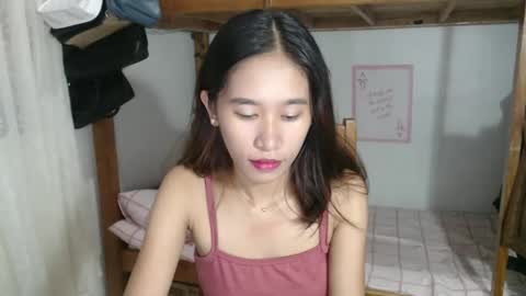 Snapshot of rea_petite chatting on 09.26.25 Yna online show from 09.26.25