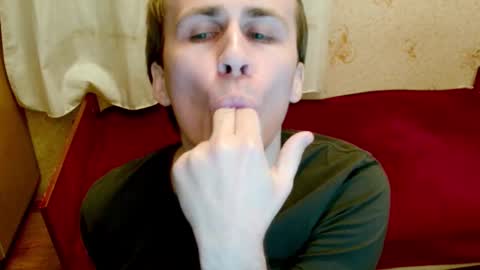 Snapshot of ready2serve_obey chatting on 02.08.25 Jack online show from 02.08.25