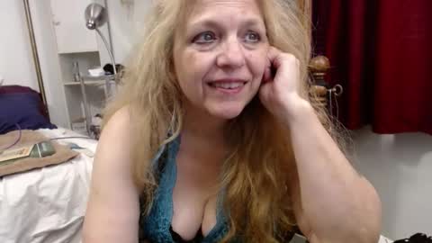 Snapshot of ready_betty chatting on 10.24.25 Betty online show from 10.24.25