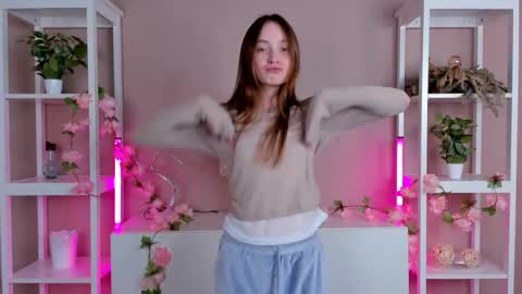 Sandy online show from 10.08.25