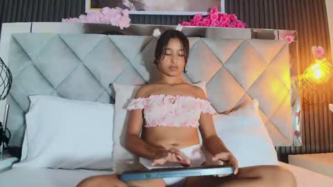 DONCELLA online show from 04.08.26