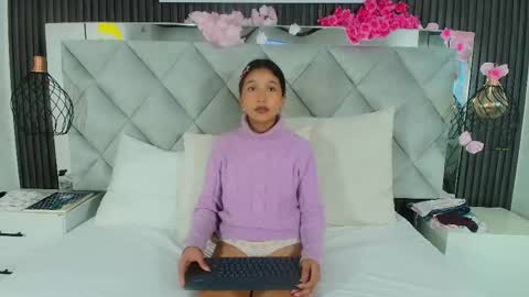 Snapshot of real_doncella_pussy chatting on 05.29.26 DONCELLA online show from 05.29.26