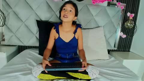 Snapshot of real_doncella_pussy chatting on 05.30.26 DONCELLA online show from 05.30.26