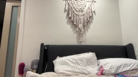 Jade  online show from 01.19.25