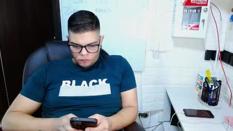 Snapshot of realjoel chatting on 04.18.26 Joel online show from 04.18.26