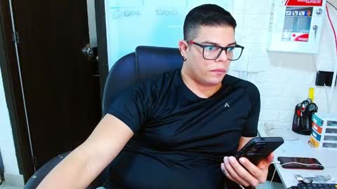 Snapshot of realjoel chatting on 04.29.26 Joel online show from 04.29.26