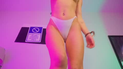 Lily Grace online show from 12.22.24