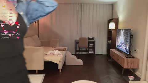 Snapshot of realsupermichael chatting on 02.18.25 AliceEve online show from 02.18.25