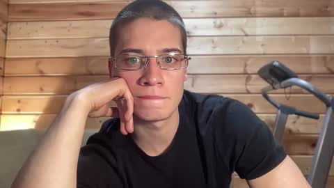 Snapshot of realsupermichael chatting on 01.12.26 AliceEve online show from 01.12.26