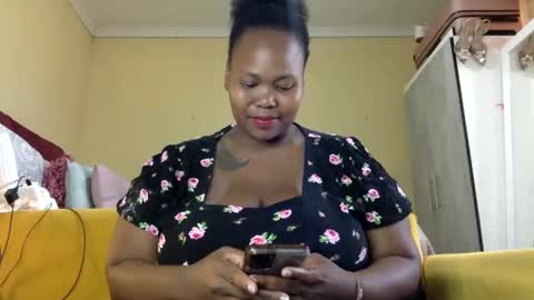 Snapshot of realsweetheart chatting on 12.07.24 REAL1SWEETHEART online show from 12.07.24