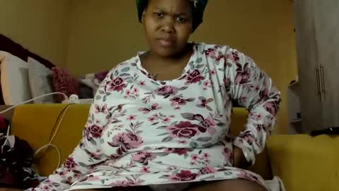 Snapshot of realsweetheart chatting on 01.22.25 REAL1SWEETHEART online show from 01.22.25