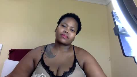Snapshot of realsweetheart chatting on 01.23.25 REAL1SWEETHEART online show from 01.23.25