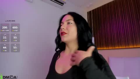 Snapshot of rebeca__grey chatting on 06.12.26 Rebeca online show from 06.12.26