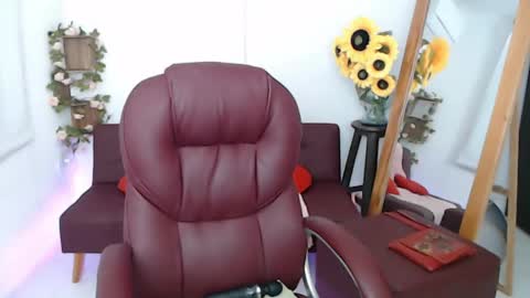 Snapshot of rebeca_milf chatting on 06.03.26 REBECA online show from 06.03.26