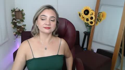 Snapshot of rebeca_milf chatting on 06.23.26 REBECA online show from 06.23.26