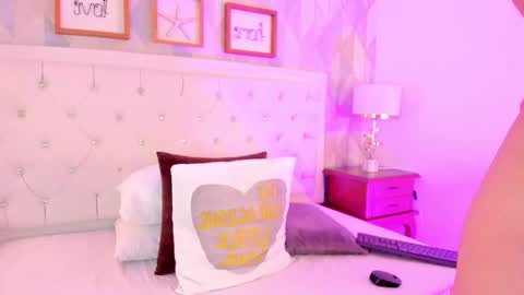 Snapshot of rebeca_watsson chatting on 02.20.26 Rebeca Whatsson online show from 02.20.26