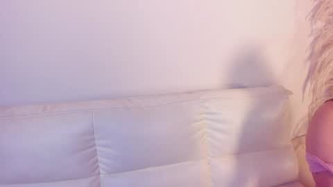 Rebeca Williams online show from 02.01.25