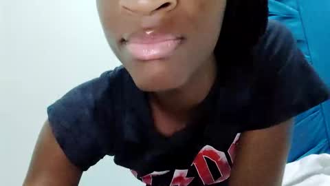 Snapshot of rebecca23278 chatting on 05.13.26 Tu mami Rebecca online show from 05.13.26