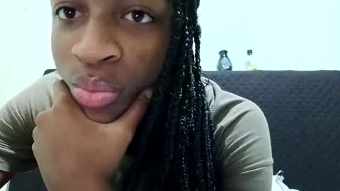 Snapshot of rebecca23278 chatting on 05.28.26 Tu mami Rebecca online show from 05.28.26