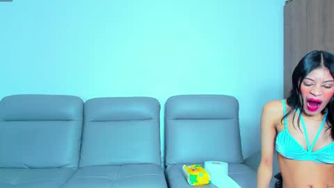 Snapshot of rebecca_21hot chatting on 01.05.25 Shellsy Jack AND THE GREAT Luis MODERATING online show from 01.05.25