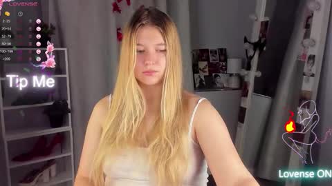 rebecca_____ online show from 09.16.25