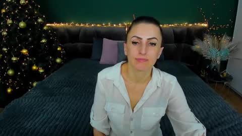 Snapshot of rebecca_diamonds chatting on 01.03.25 rebecca_diamonds online show from 01.03.25